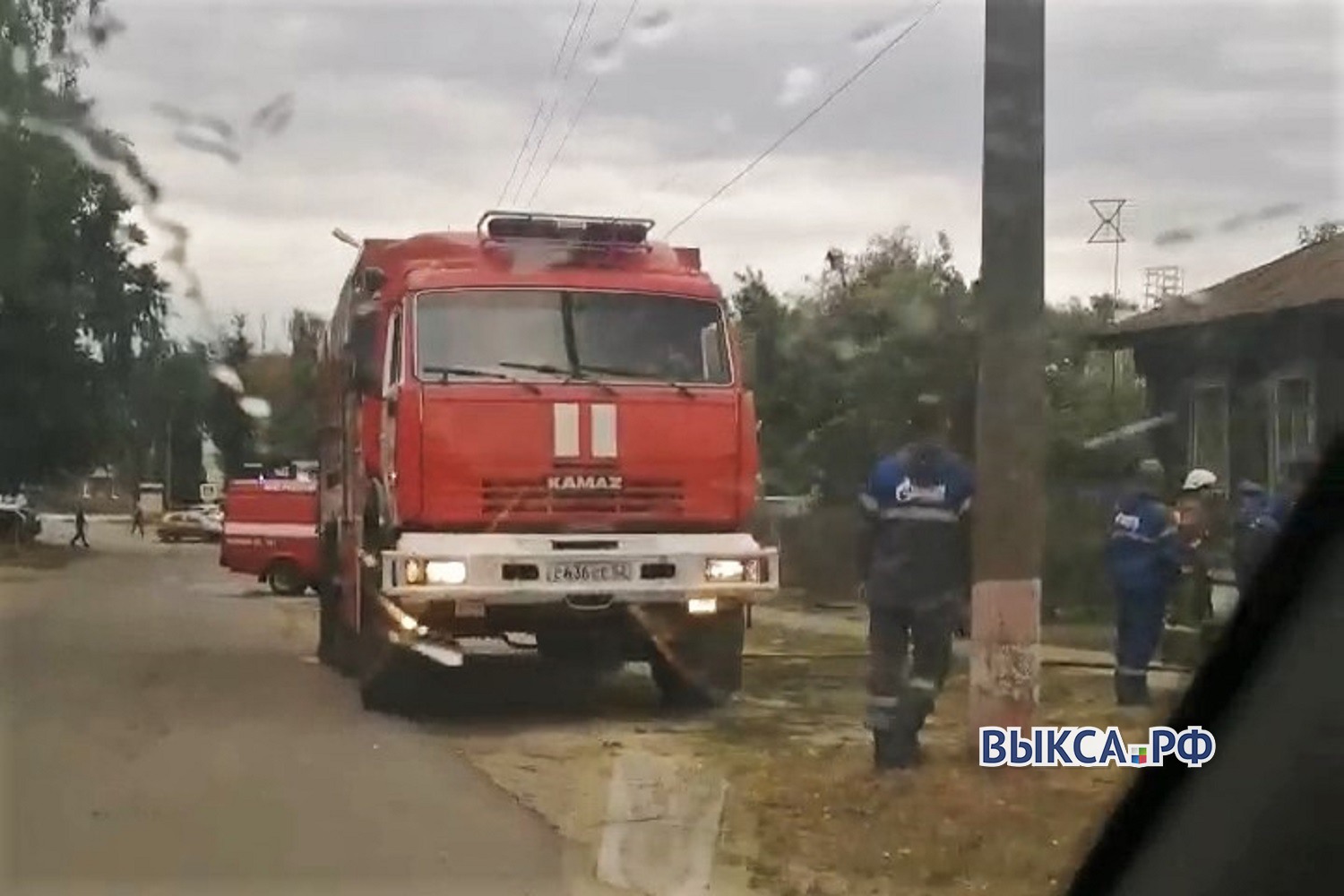 На улице Симы Битковой загорелся дом